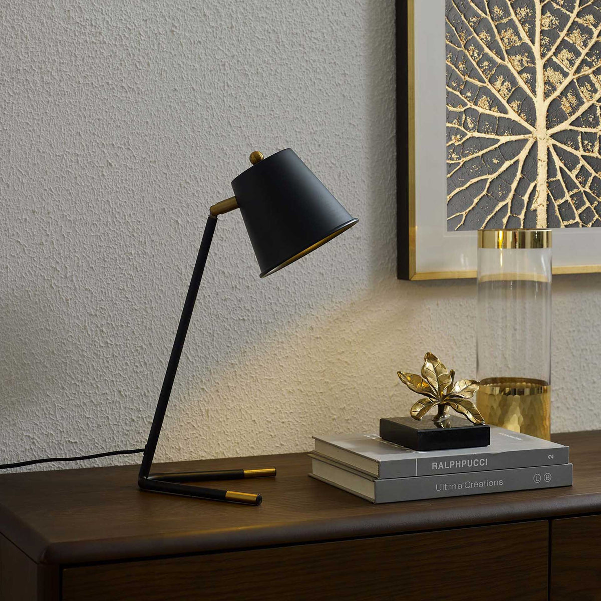 Delta Table Lamp Black