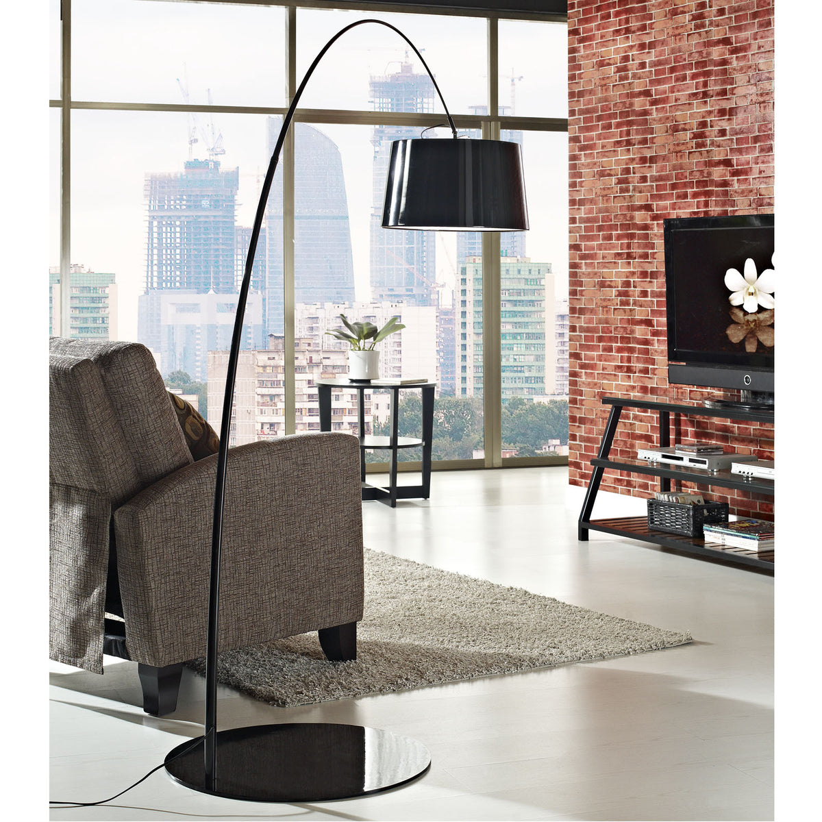 Liberate Floor Lamp Black