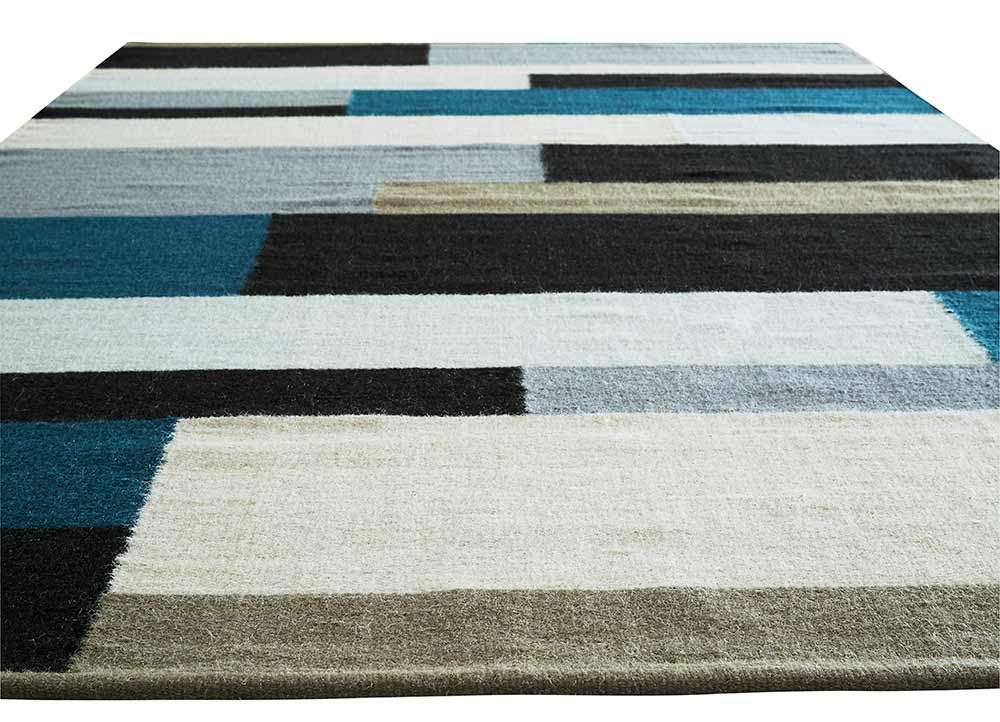 Elmhurst Woodward Black/Blue Area Rug