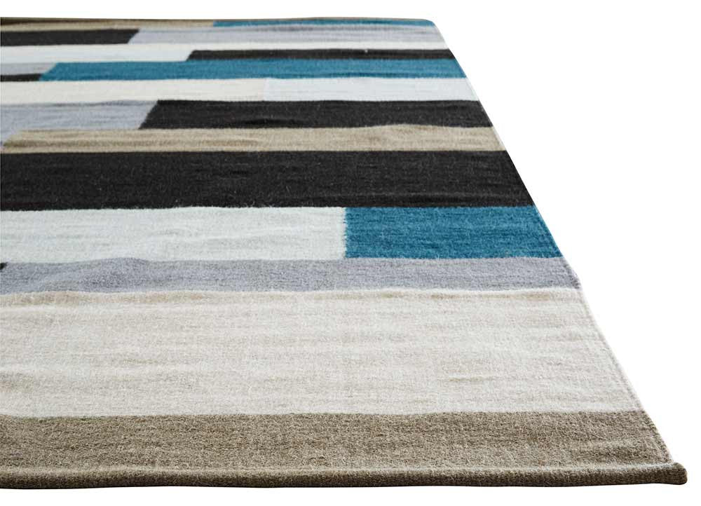 Elmhurst Woodward Black/Blue Area Rug