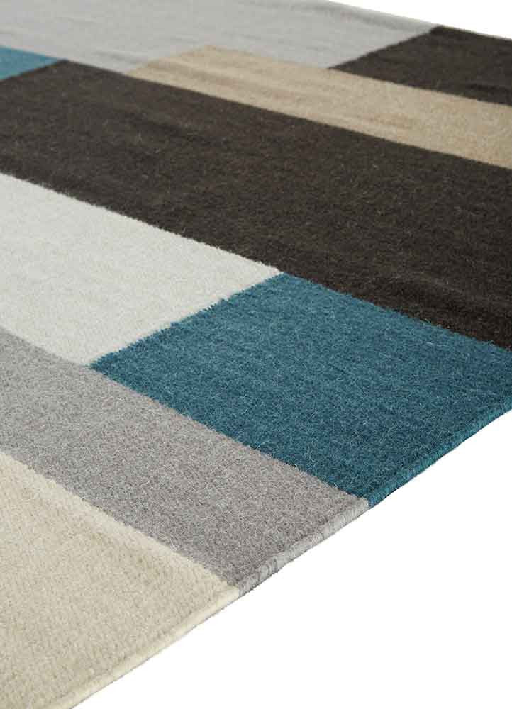 Elmhurst Woodward Black/Blue Area Rug