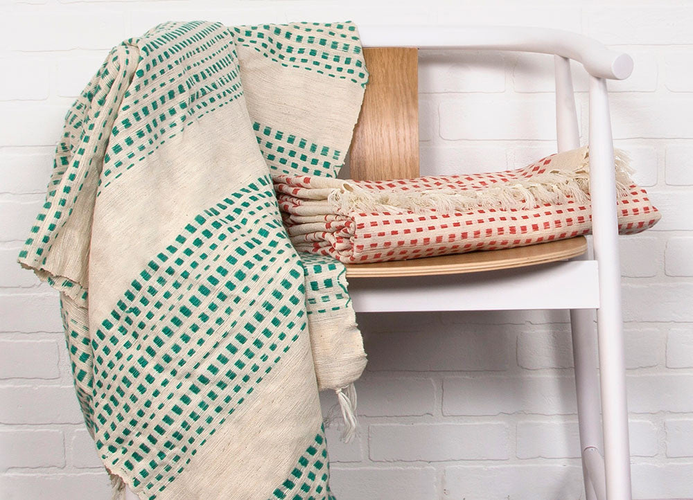 Essential Angora/Vindis Throw