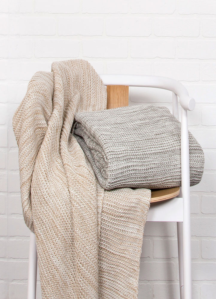 Gem Neutral Gray/Lily White Throw