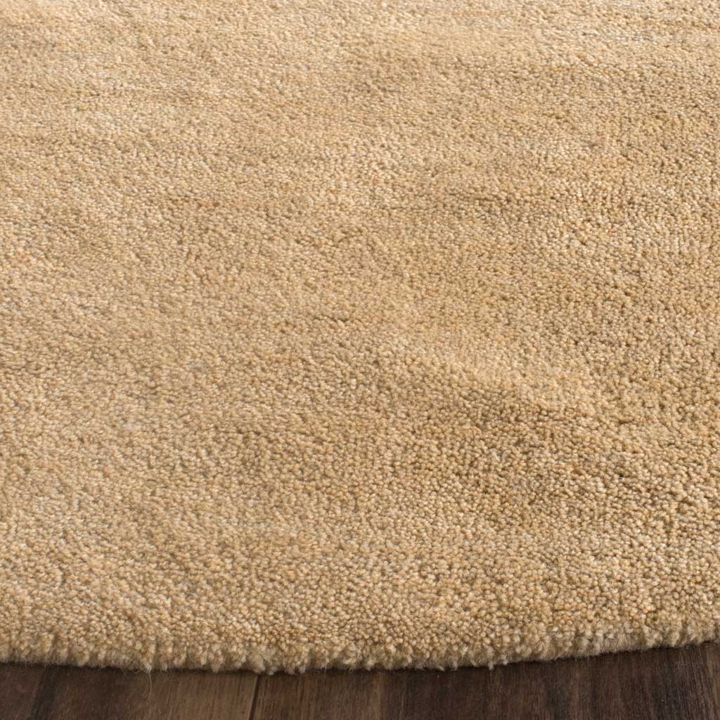 Dense beige pile adds cushioned texture and subtle variation along the rug's edge
