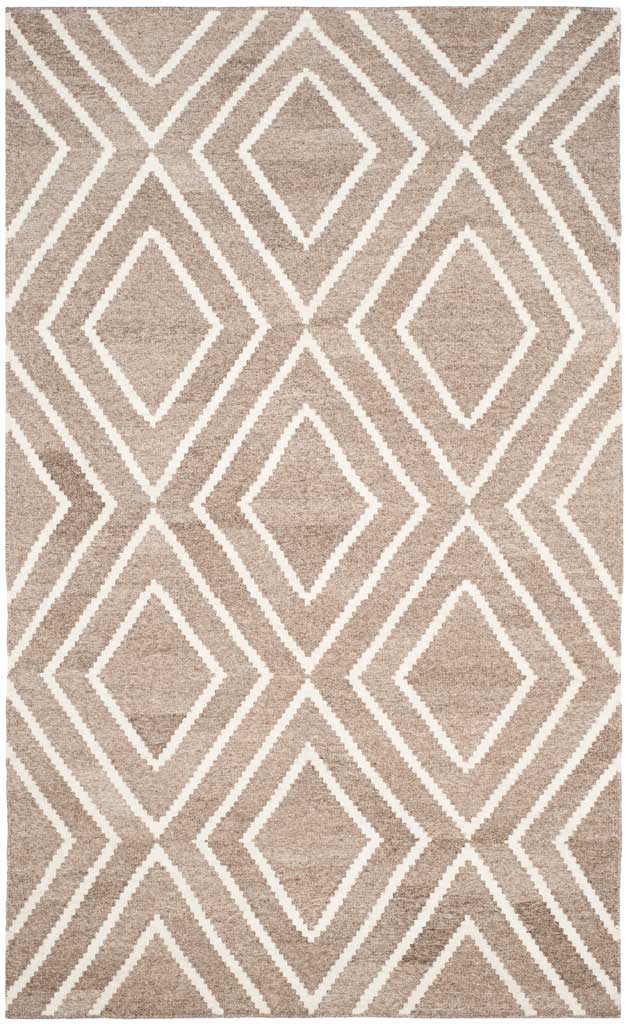 Soft gray rug with oversized ivory diamonds and layered diagonal lines