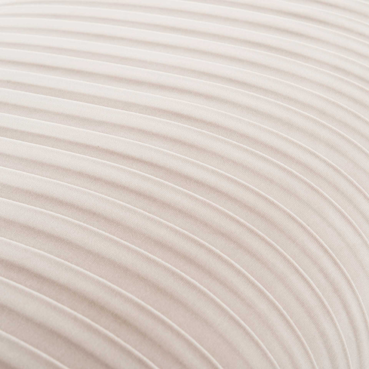 Sanguine Velvet Bench Brass/Giotto Almond