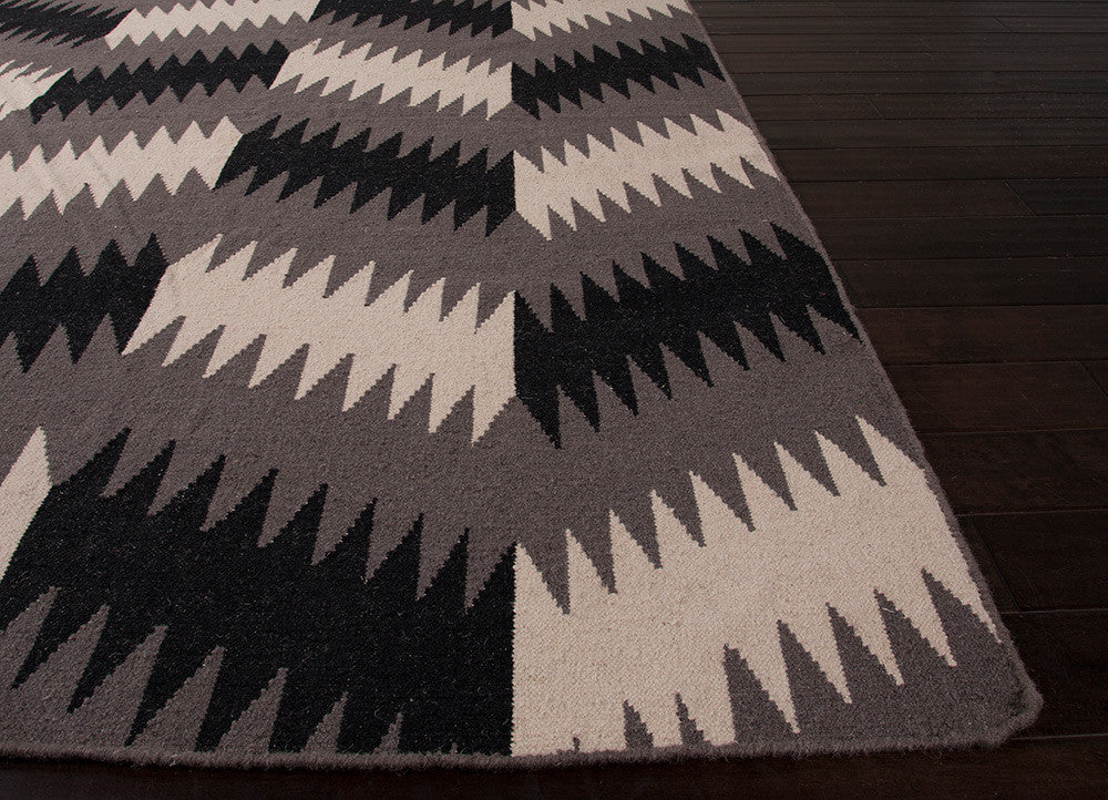 Traditions Toluca Charcoal Gray/Oyster Gray Area Rug