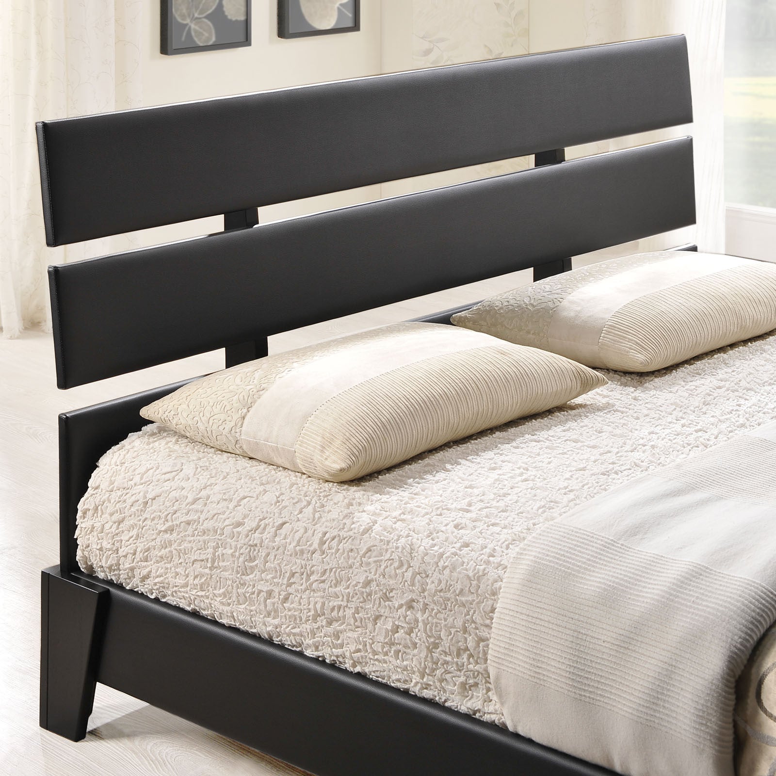 Zoar Queen Vinyl Bed Black