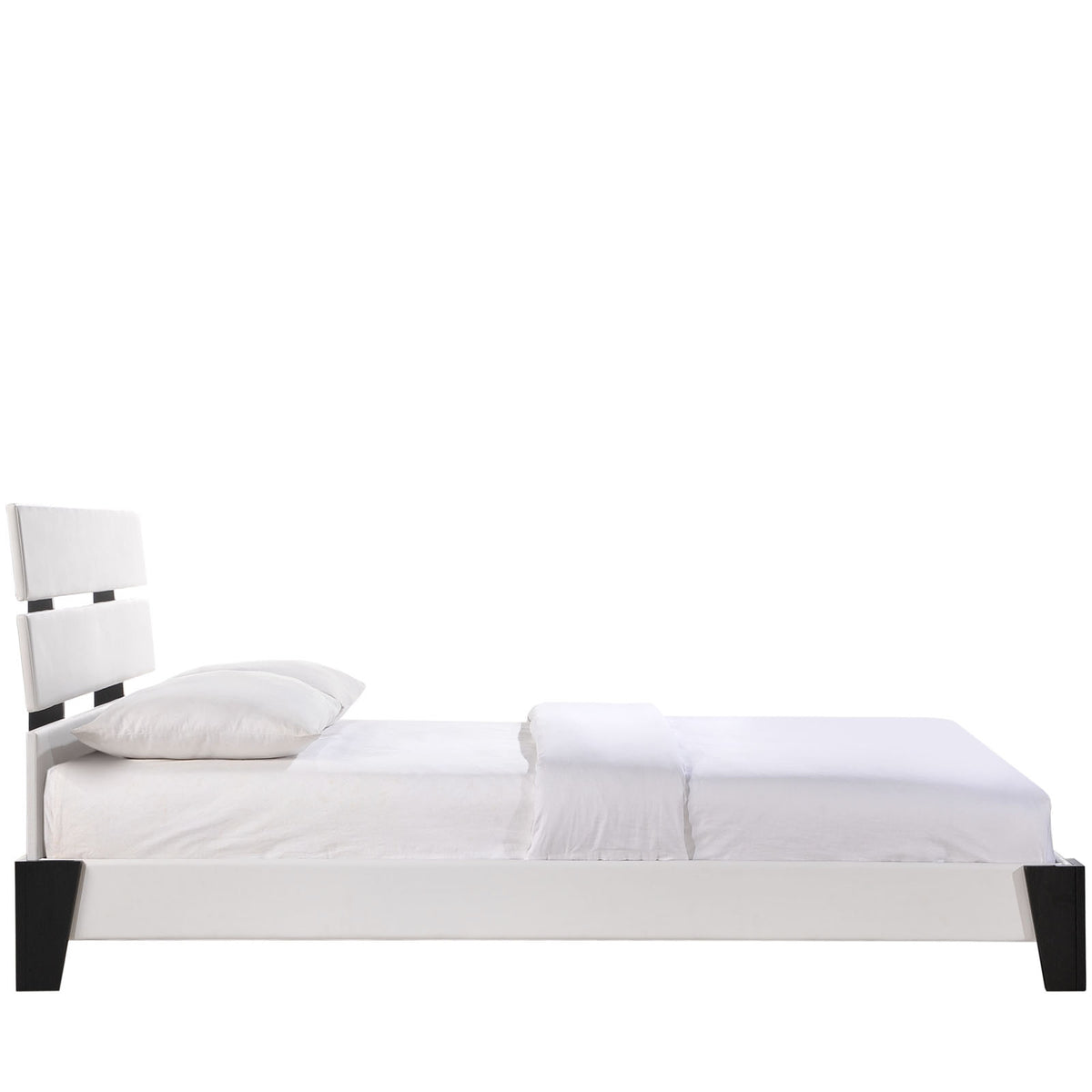 Zoar Queen Vinyl Bed White
