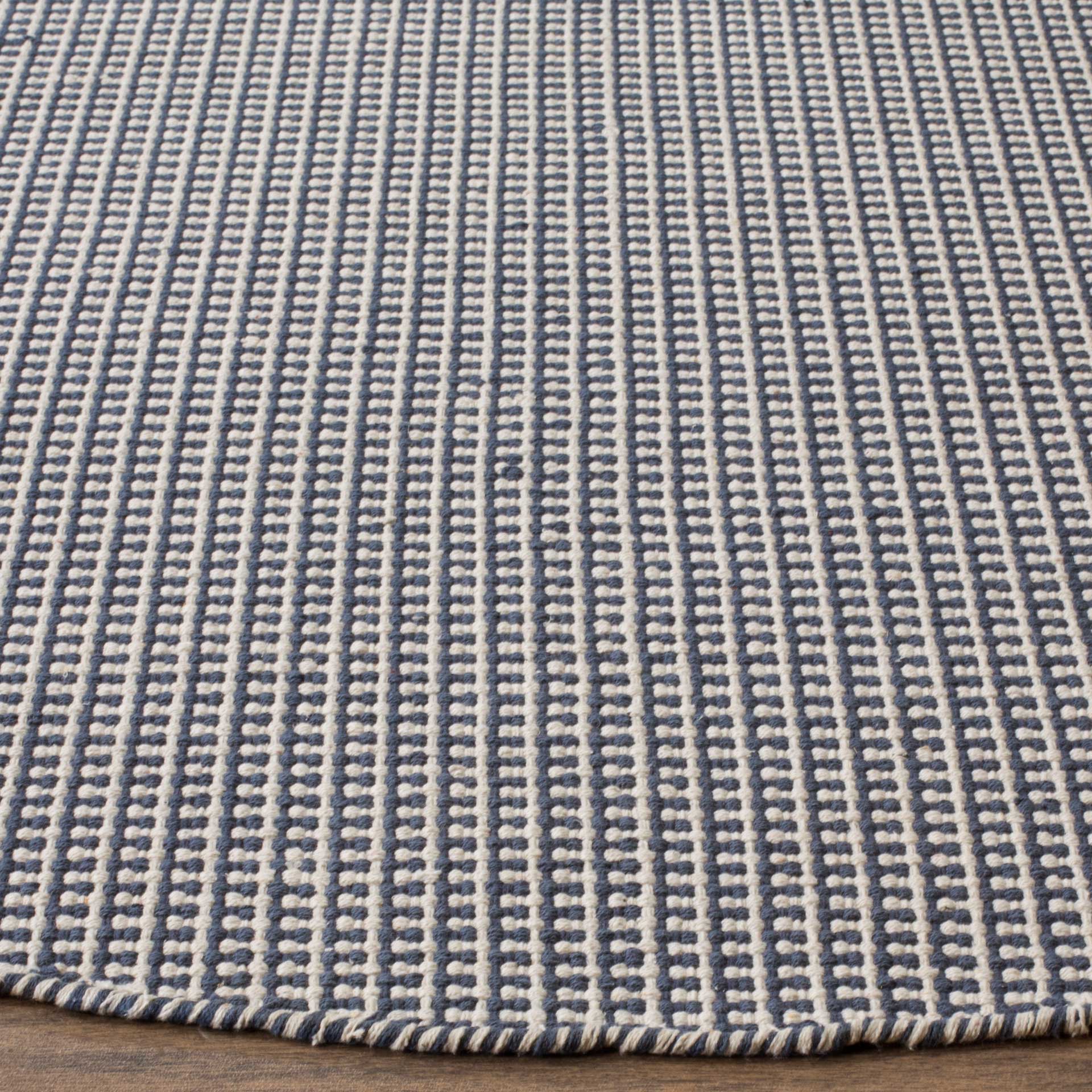 Montauk Fringe Ivory/Navy Round Rug - Froy.com