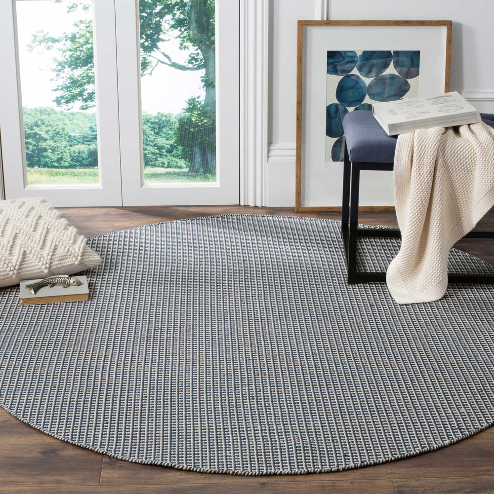 Montauk Fringe Ivory/Navy Round Rug - Froy.com