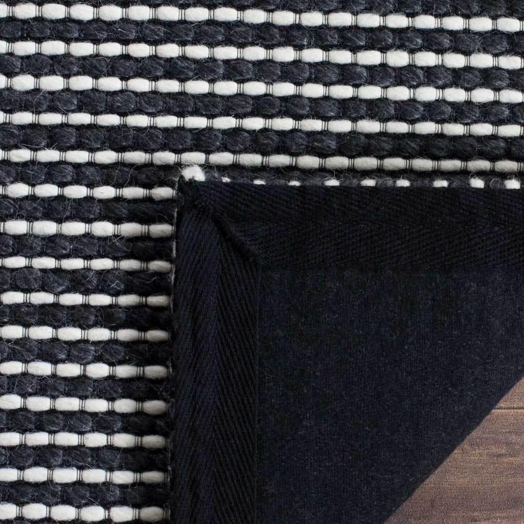 Natura Black/Ivory Area Rug - Froy.com