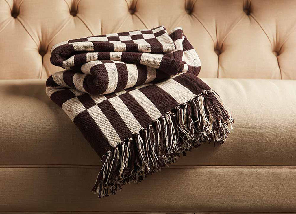 National Geographic Ng-30 White Swan/Turkish Coffee Throw