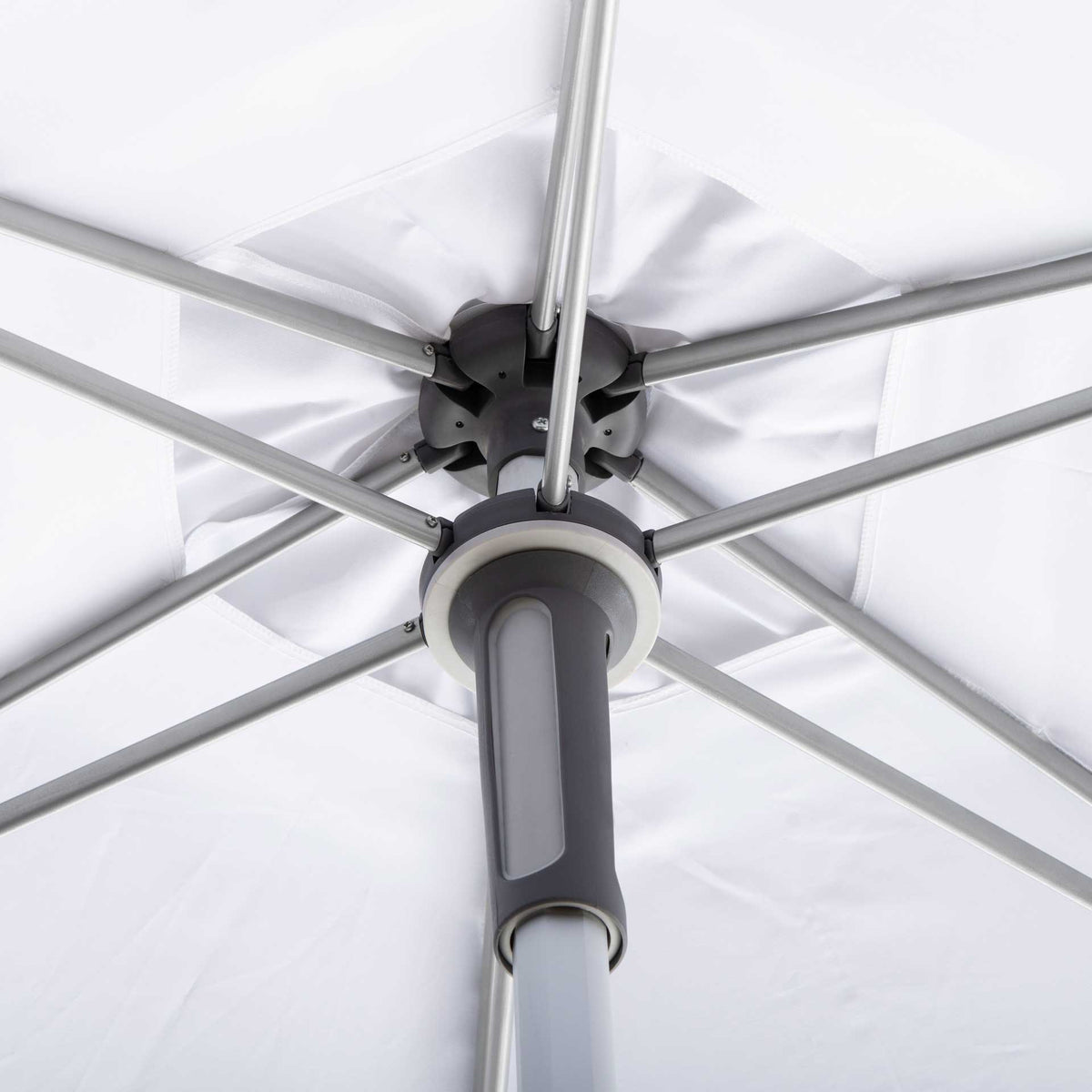 A central push-up grip and metal supports reinforce the white canopy.