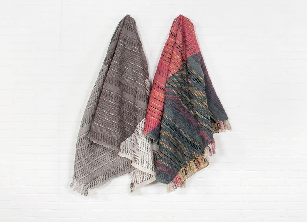 Posy Ink Blue/Holly Berry Throw