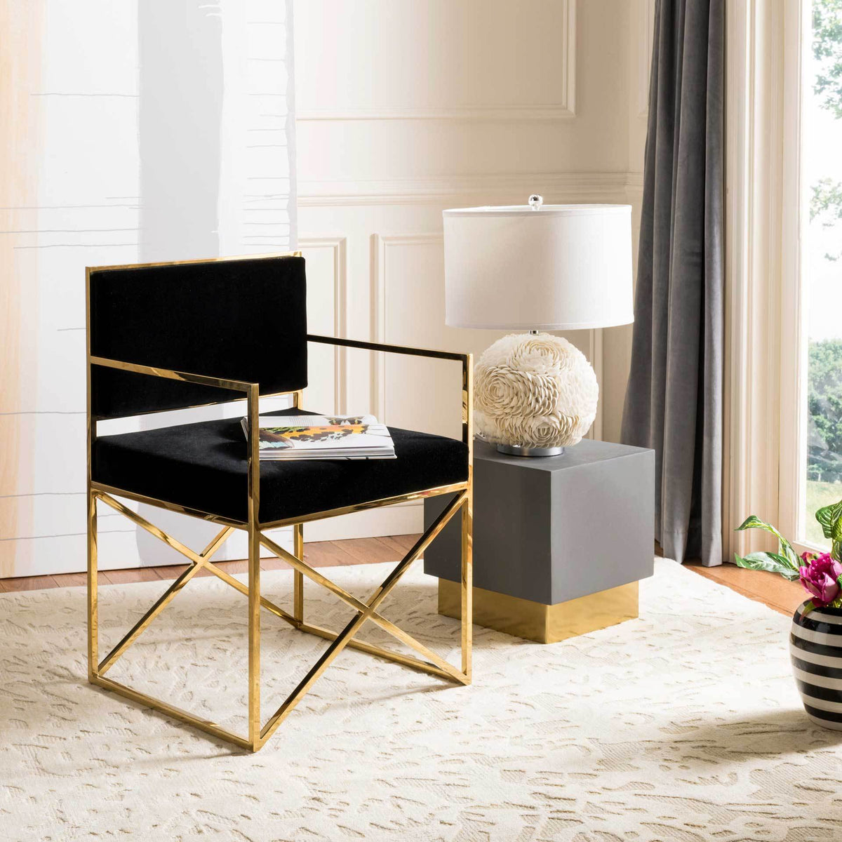 King Velvet Directors Chair Black/Gold