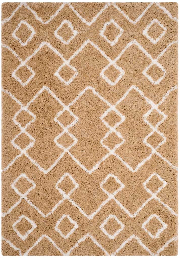 A cozy beige shag rug pairs overlapping ivory diamonds with a soft, deep pile