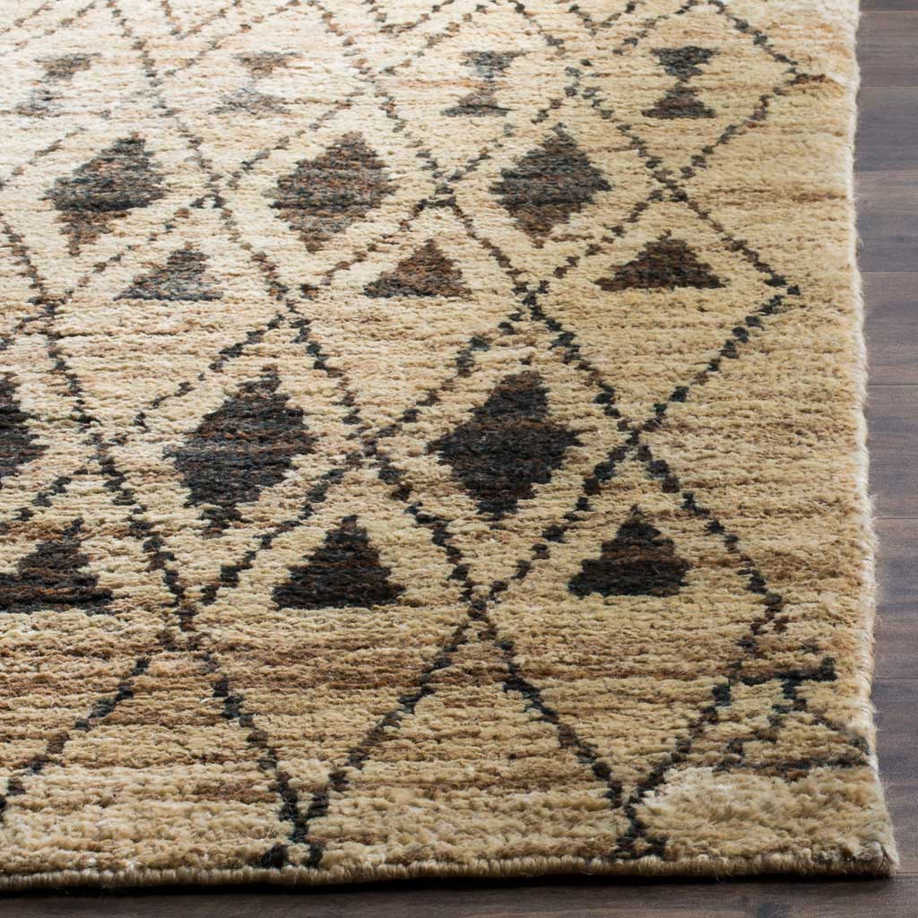 Tangier Ivory/Black Area Rug - Froy.com