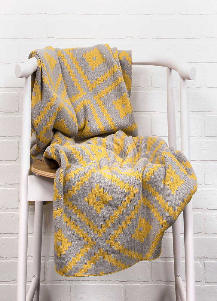 Trinity Neutral Gray/Oil Yellow Throw