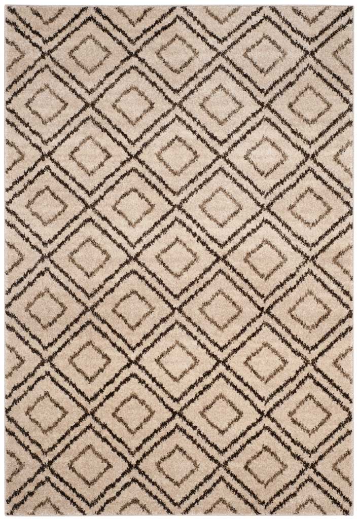 A soft cream pile complements the bold brown diamond pattern on this area rug.