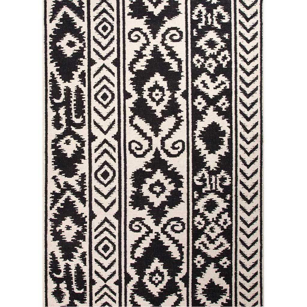 Urban Bungalow Farid White/Ebony Area Rug