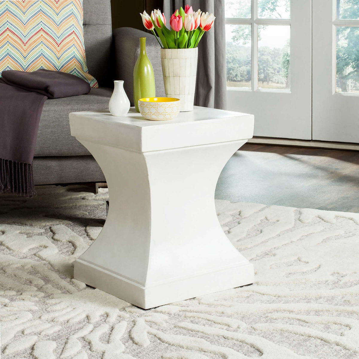 Cuallie Modern Concrete Accent Table Ivory