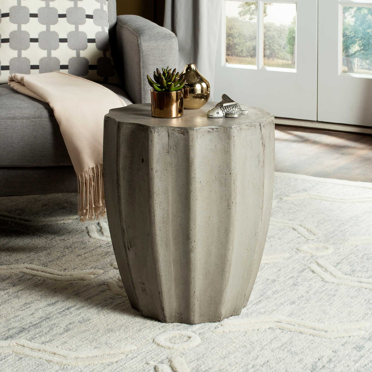 Jadis Modern Concrete Round Accent Table Dark Gray