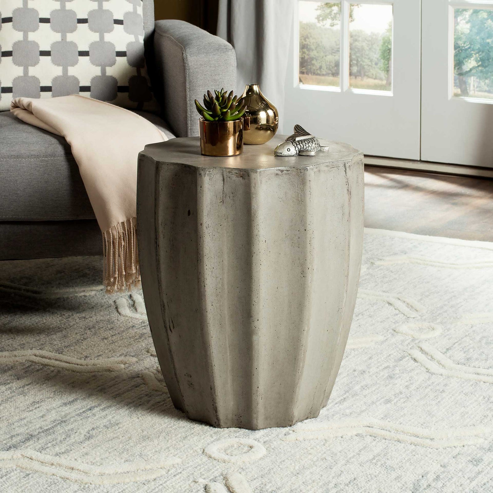 Jadis Modern Concrete Round Accent Table Dark Gray