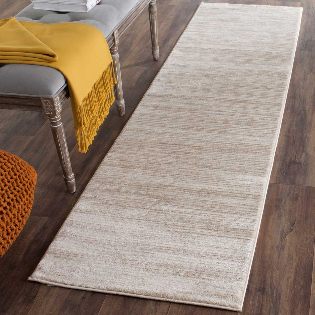 Creme runner brings understated warmth and texture to hardwood floors