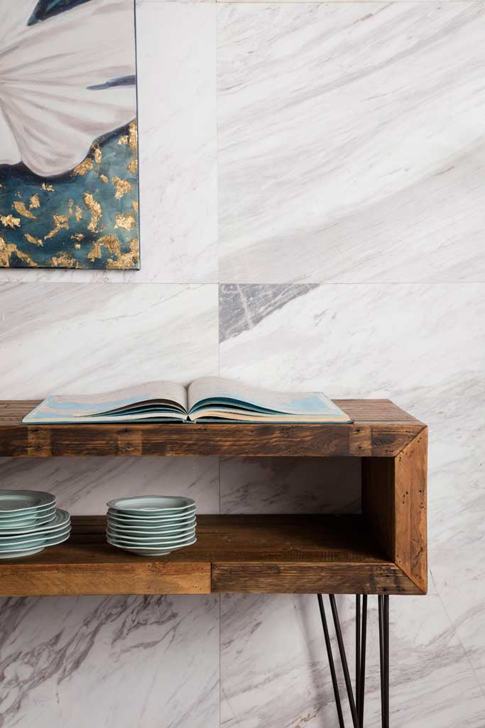 Berinhard 2-Level Console Table Natural