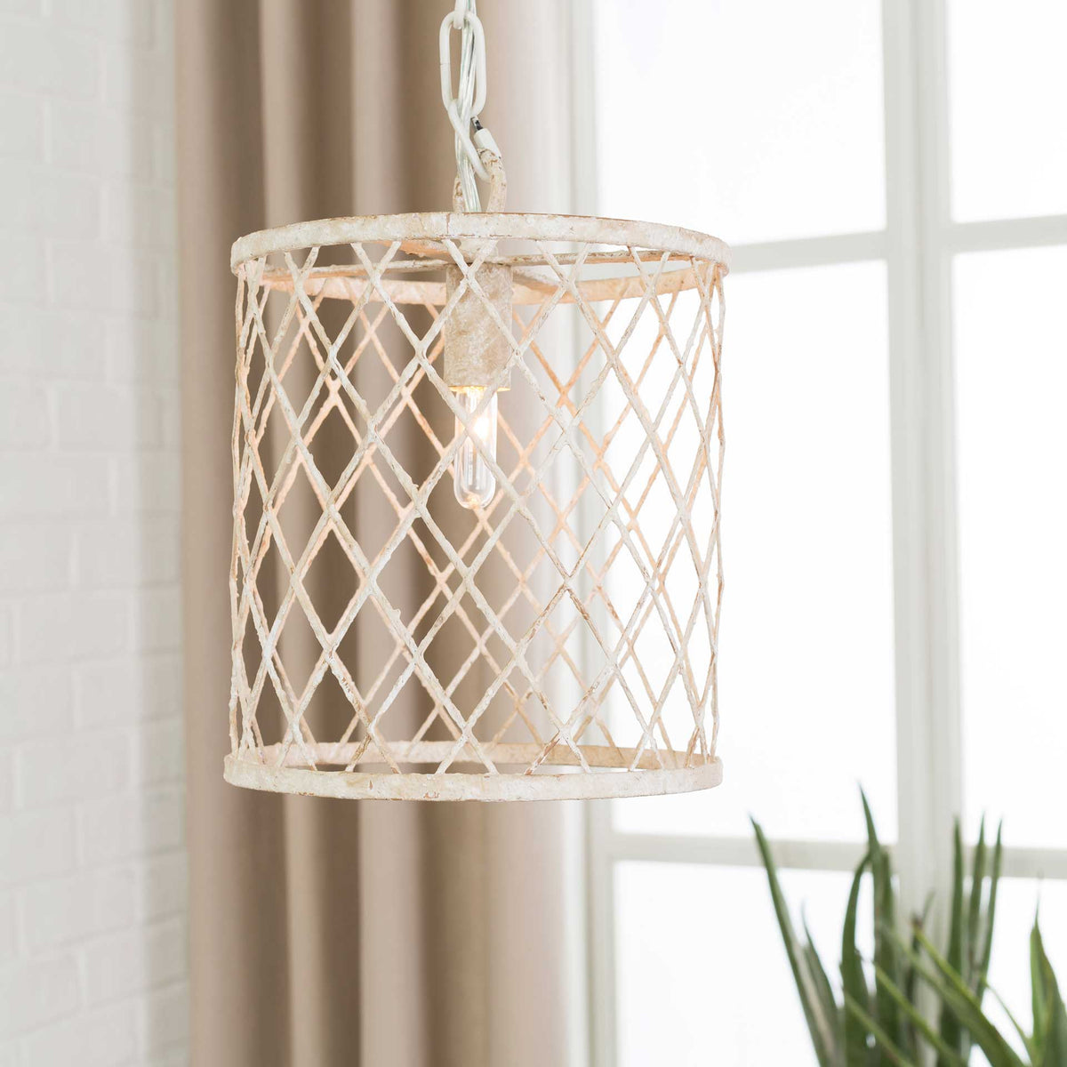 Bryan Ceiling Lamp Off-White