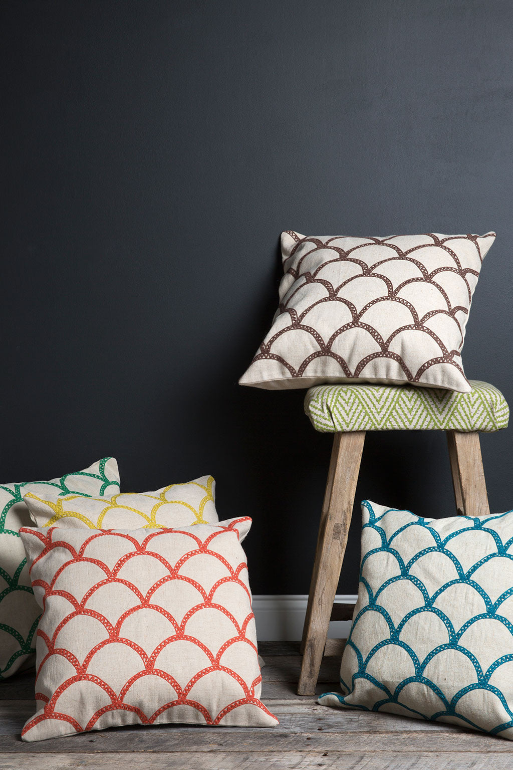 Overlapping Oval Ivory/Teal Pillow