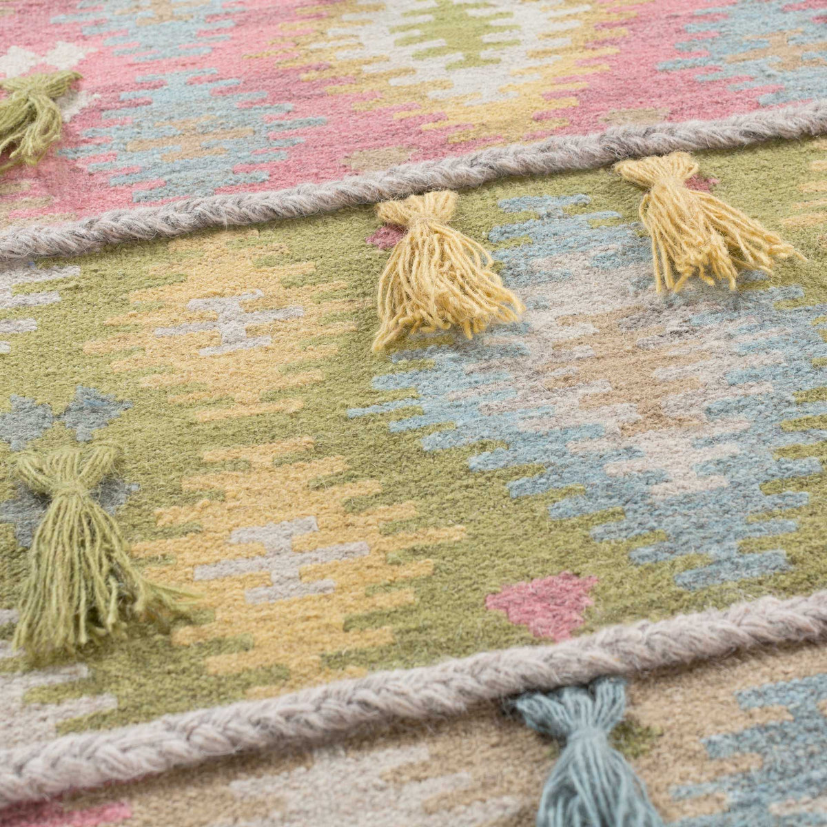 Abel Wall Hanging Rose/Olive/Khaki