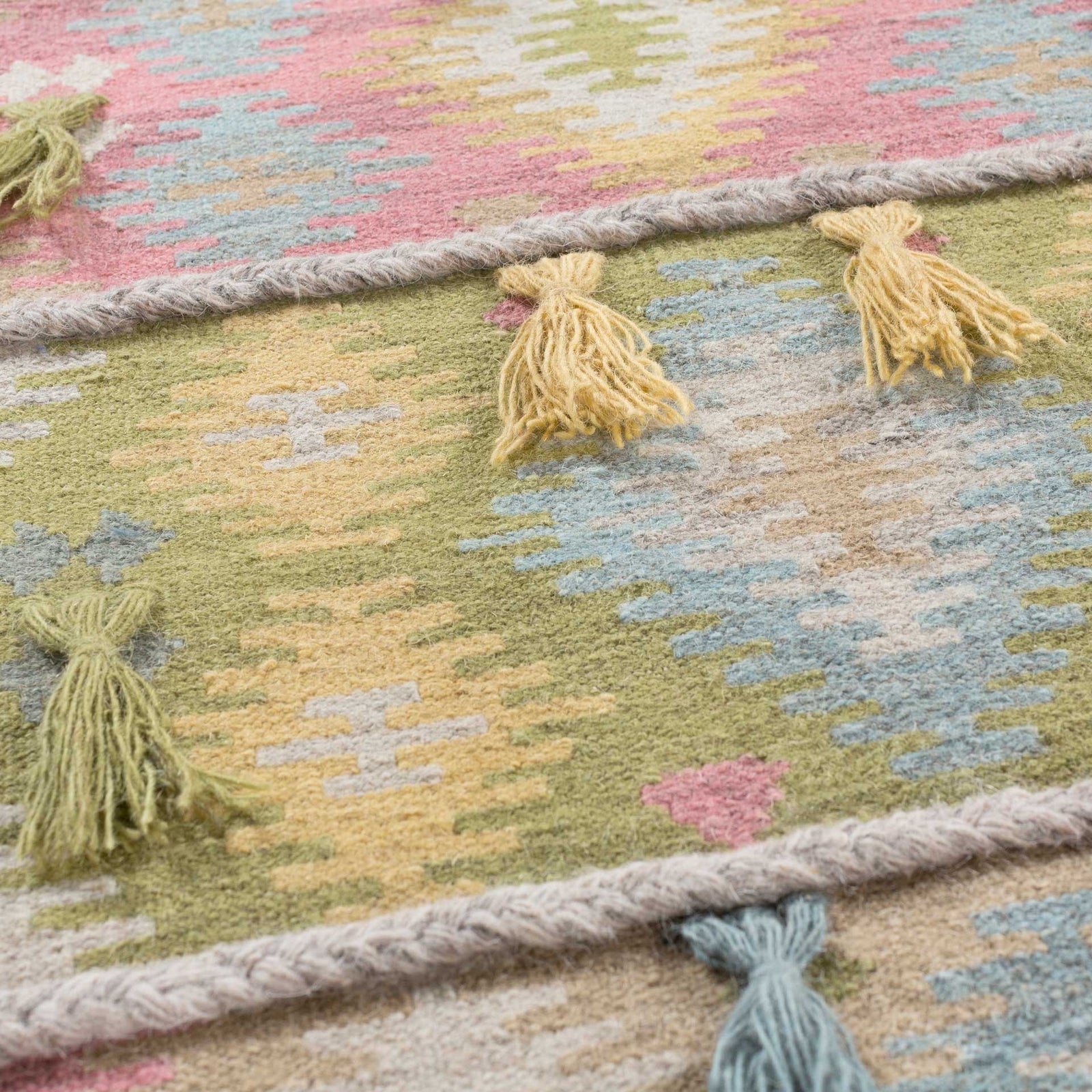 Abel Wall Hanging Rose/Olive/Khaki