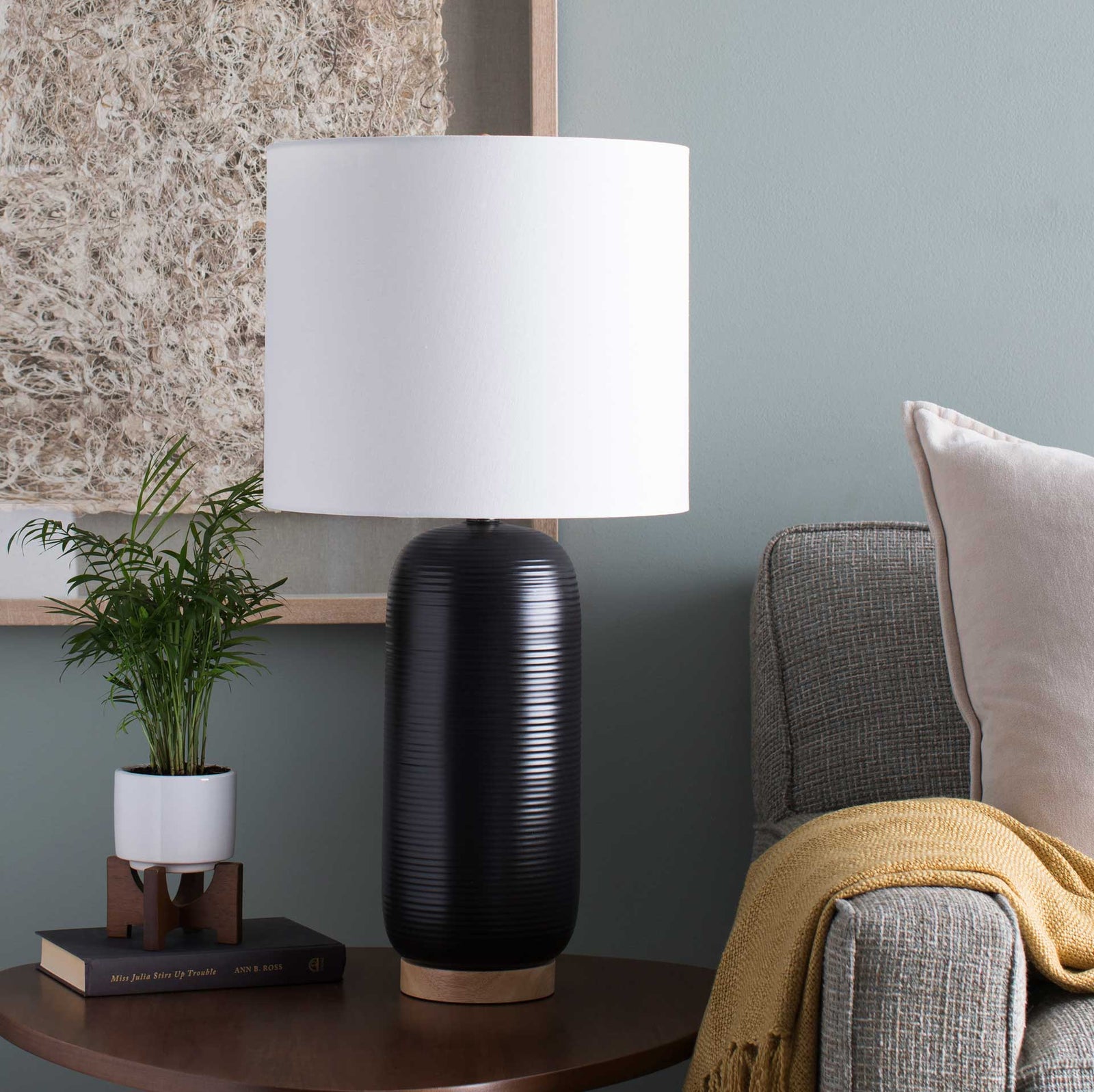 Everly Table Lamp Black/White