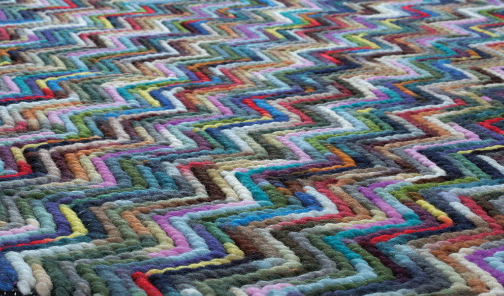 Jellybean Beige/Pastel Pink/Gold Area Rug