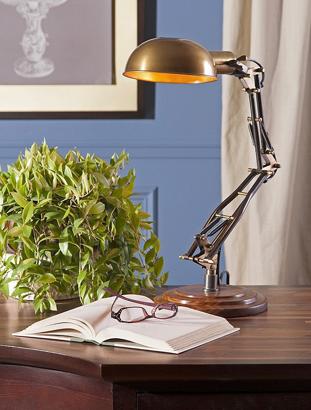 Bains Kushnick Desk Lamp